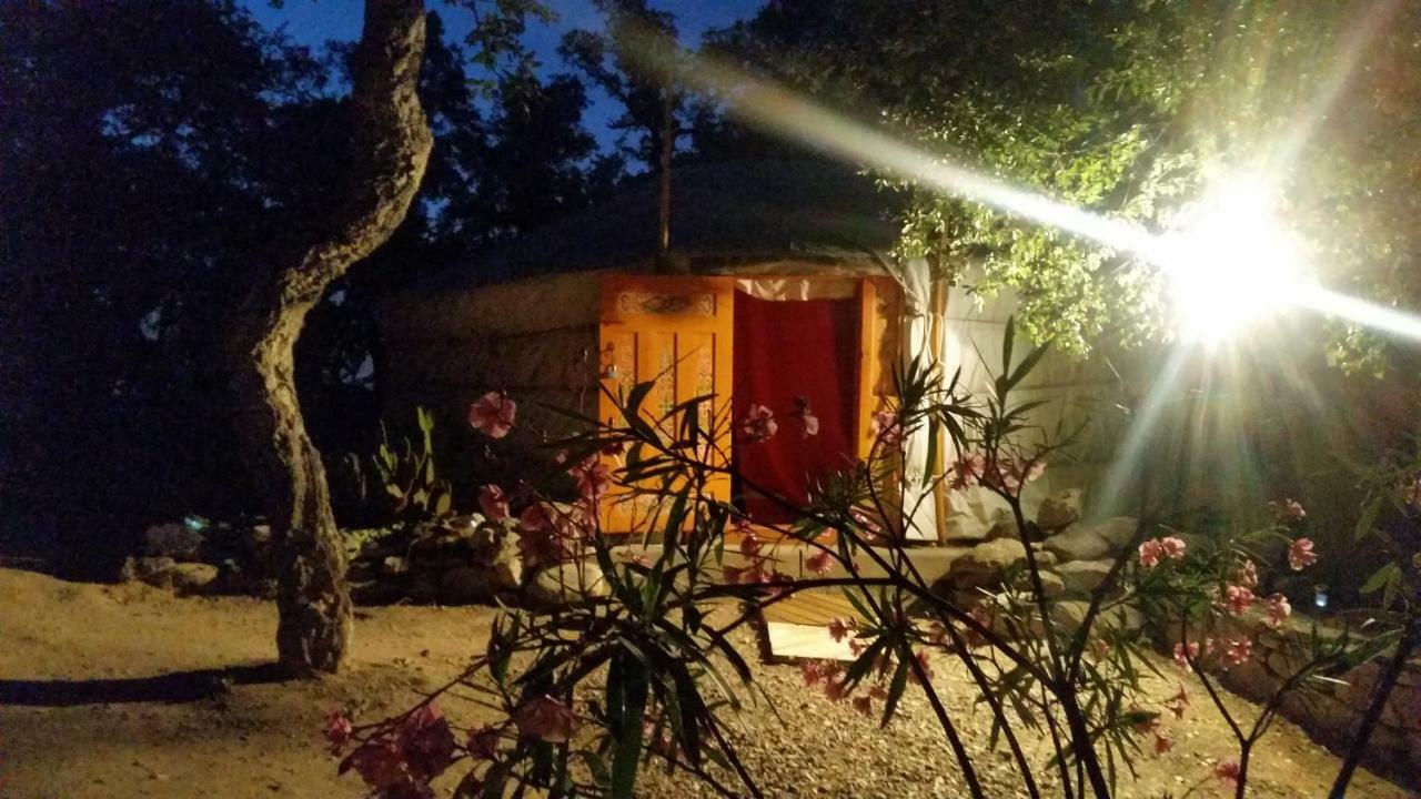 Au Soleil Mongol Bed & Breakfast Sorede Luaran gambar